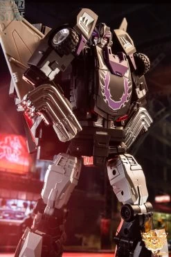 DX9 D06T Terror Shatterd Glass Rodimus -Action Figure Shop 08b2b02abd