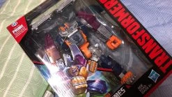 Hasbro PP-27 PP27 Optimal Optimus Power Of Prime Leader Class -Action Figure Shop 516f048e03