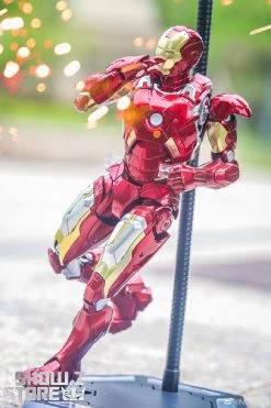 Eastern Model 1/9 Iron Man Mark 7 Model Kit -Action Figure Shop 543b7e414c