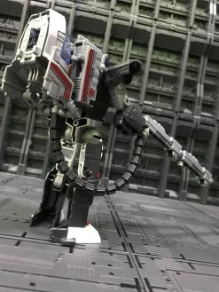 Hasbro PP-27 PP27 Optimal Optimus Power Of Prime Leader Class -Action Figure Shop 6d0a6d2070