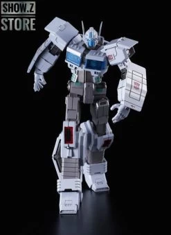 Flame Toys Furai Model Ultra Magnus Model Kit IDW Version -Action Figure Shop 749cf31e2f