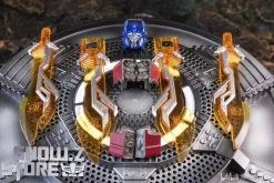 BW TW-1022 Jetwing Optimus Prime -Action Figure Shop b24befb22a