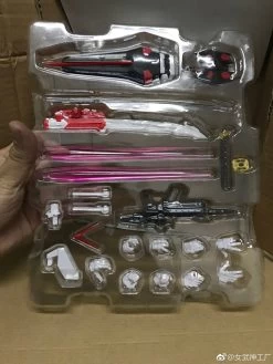 Valkyrie Factory MB 1/100 Gundam Seed Astray Red Frame -Action Figure Shop bcdebeef38