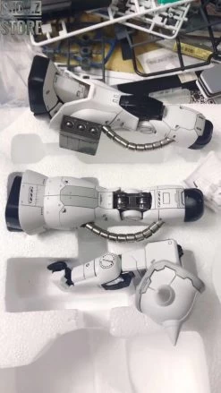 Metal Soldier MS 1/100 MS-06J MS06J Zaku II White Ogre Gundam Mobile Suit 22 Metal Soldier MS 1/100 MS-06J MS06J Zaku II White Ogre Gundam Mobile Suit -Action Figure Shop ce4b4f045d