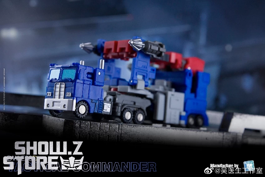 Dr.Wu DW-E23D Tactical Commander Ultra Magnus Diaclone Color Version 4 Dr.Wu DW-E23D Tactical Commander Ultra Magnus Diaclone Color Version - Image 2