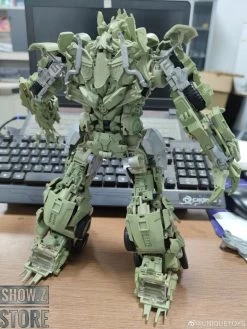 Unique Toys R-05 Desperado Megatron Original Version -Action Figure Shop e35bf2618a