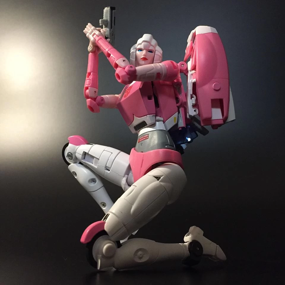 Fanstoys FT-24 Rouge Arcee 9 Fanstoys FT-24 Rouge Arcee - Image 7