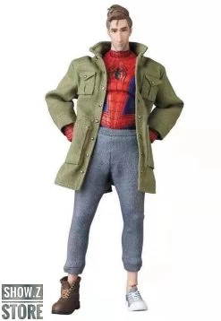 MAFEX Spider-Man: Into The Spider-Verse No.108 Spider-Man Peter B. Parker -Action Figure Shop ea2b2cc6c5